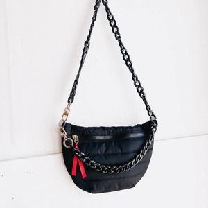 Elegant Black Crossbody Bag chain